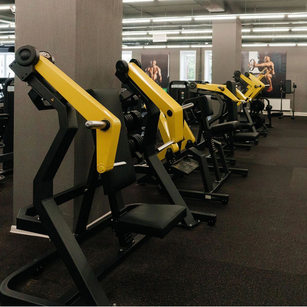 D-915 Наклонный жим от груди (Incline Chest Press)