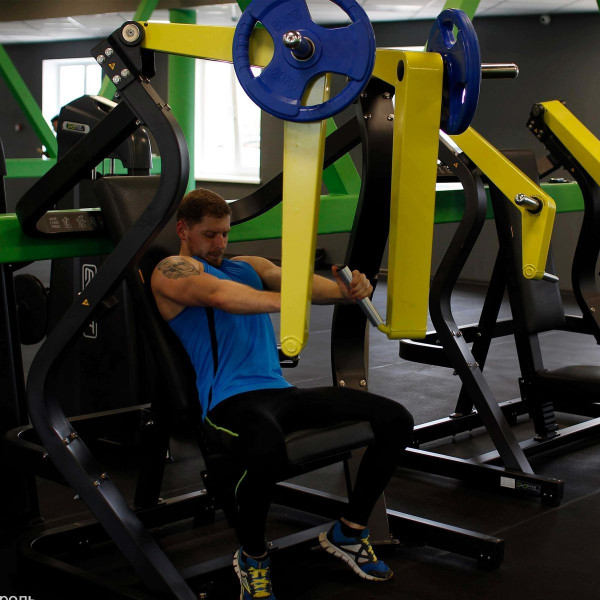 D-910 Широкий жим от груди (Wide Chest Press)