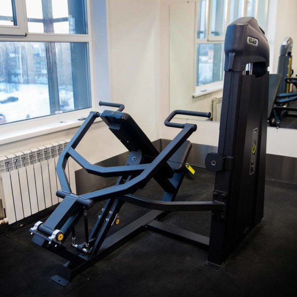 E-3006 (U3006C) Жим от плеч (Shoulder Press). Стек 135 кг.
