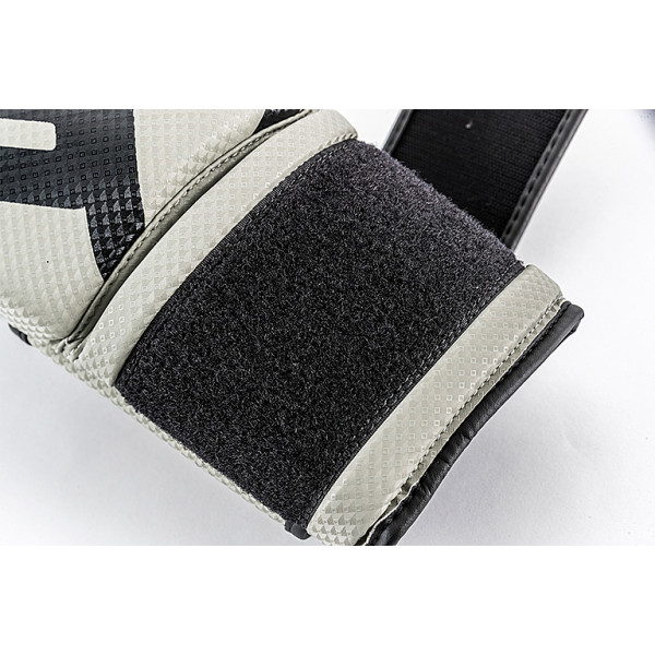 UFC PRO Performance Rush 14 Oz - черные