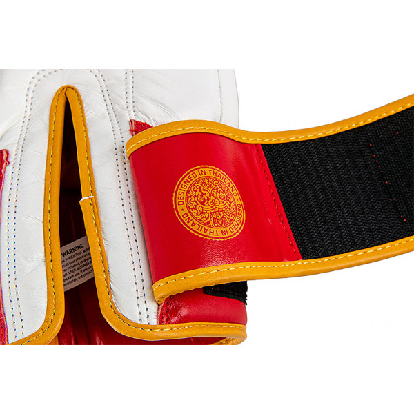 UFC Premium  True Thai белые/красные, размер 12Oz