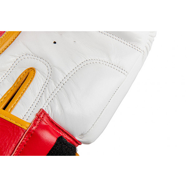 UFC Premium  True Thai белые/красные, размер 12Oz